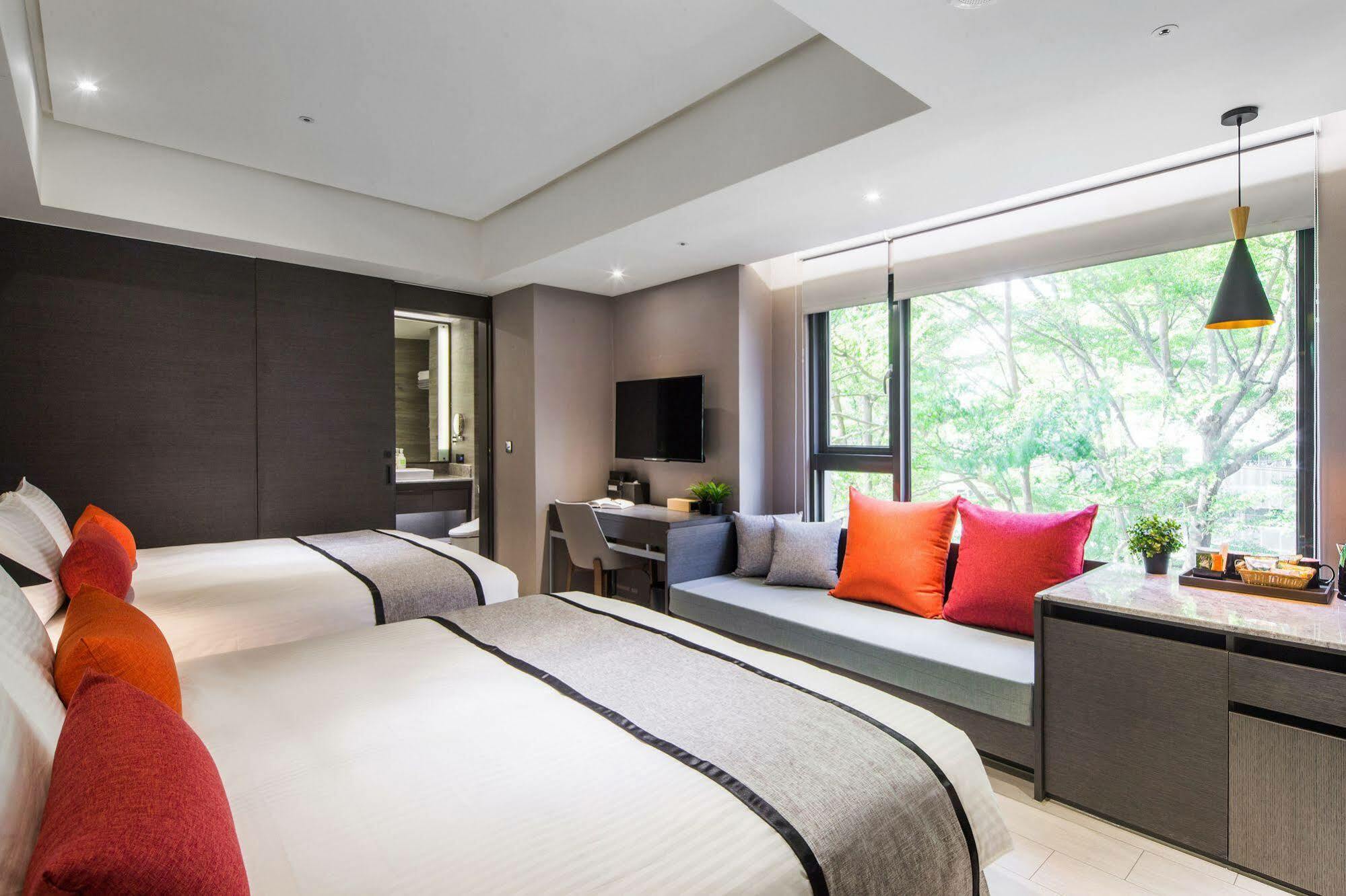 Icasa Hotel - By Cosmos Creation Taichung Dış mekan fotoğraf